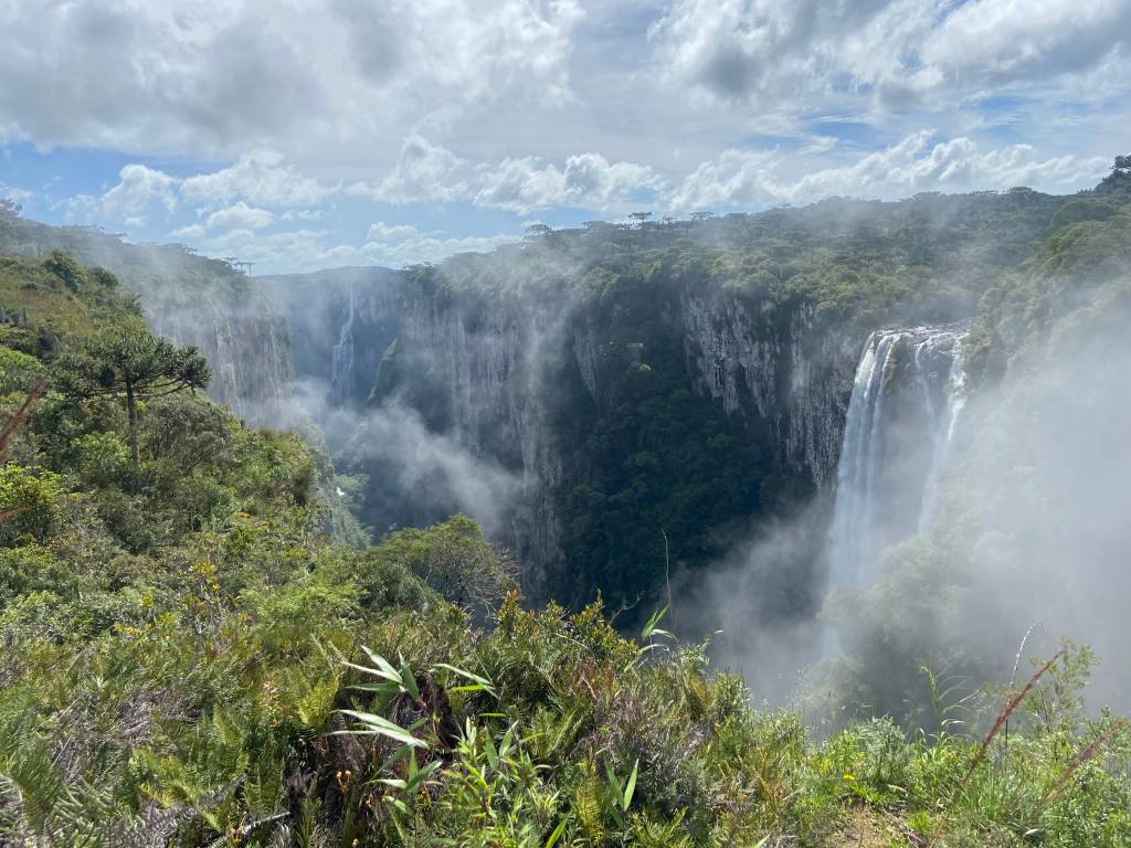 Véu da Noiva, Cânion Itaimbezinho, Cambará do Sul, Rio Grande do Sul, Brasil