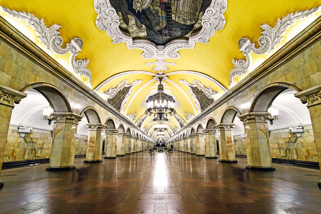 Estação Komsomolskaya, em Moscou Estação Komsomolskaya, em Moscou