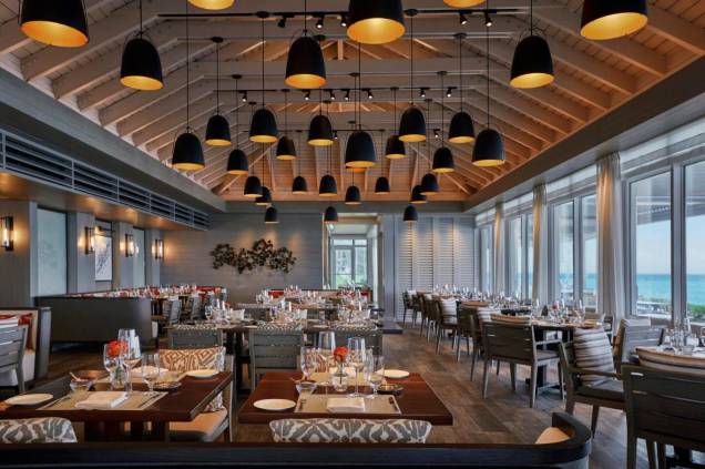 O Dune, do chef estrelado Jean-Georges, é o melhor restaurante da ilha. O Dune, do chef estrelado Jean-Georges, é o melhor restaurante da ilha.