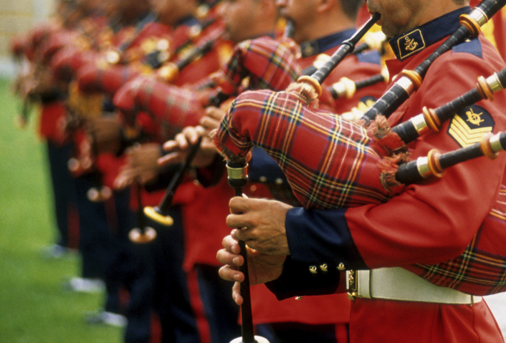 Banda militar escocesa com suas gaitas de fole