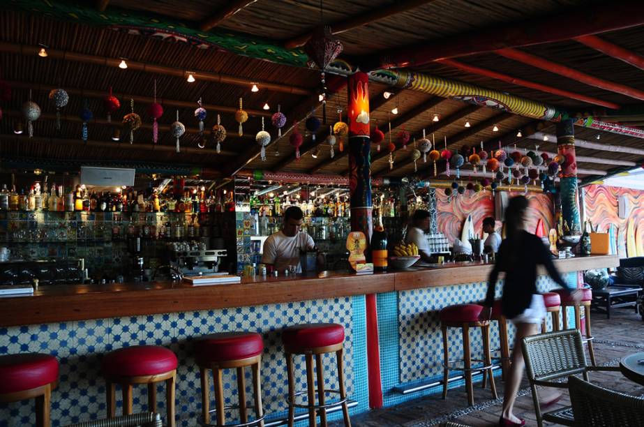 Bar do <a href="https://www.booking.com/hotel/br/dpny-beach.pt-br.html?aid=332455" target="_blank" rel="noopener"><strong>DPNY Beach Hotel & Spa</strong></a>, na <strong>Praia do Curral</strong> Bar do <a href="https://www.booking.com/hotel/br/dpny-beach.pt-br.html?aid=332455" target="_blank" rel="noopener"><strong>DPNY Beach Hotel & Spa</strong></a>, na <strong>Praia do Curral</strong>