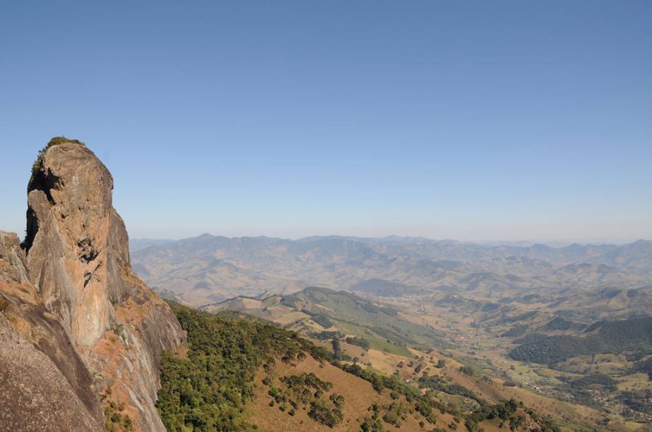 O Complexo Pedra do Baú, formado pelas pedras do Bauzinho, Baú e Ana Chata, é uma das atrações mais procuradas de São Bento do Sapucaí, em São Paulo