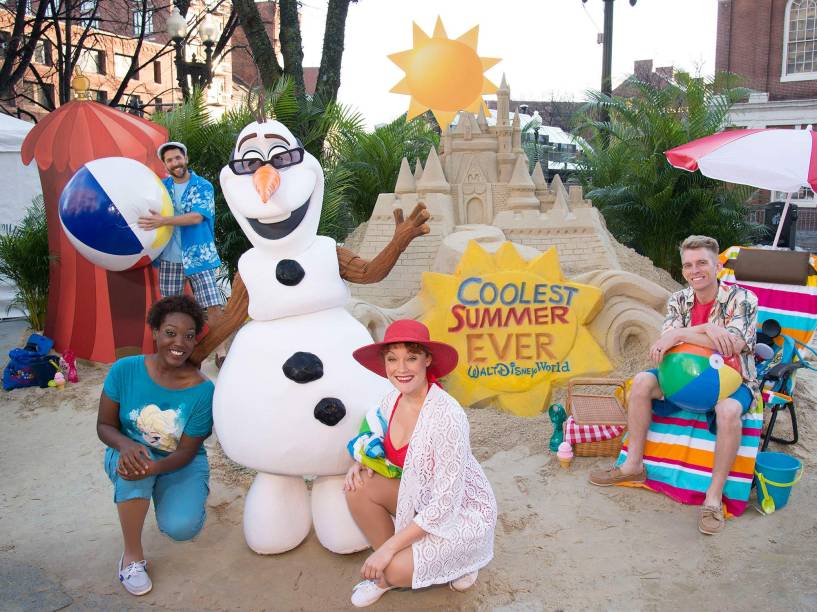 Olaf, o boneco de neve da animação "Frozen", anuncia o verão mais legal de todos os tempos Olaf, o boneco de neve da animação "Frozen", anuncia o verão mais legal de todos os tempos