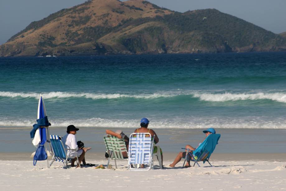 Praia central de Cabo Frio, a do Forte vive lotada, inclusive de surfistas Praia central de Cabo Frio, a do Forte vive lotada, inclusive de surfistas