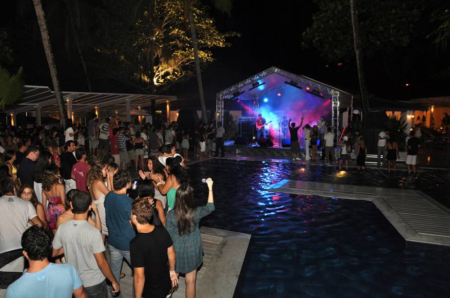 Importada da Europa, a moda dos clubes de praia pegou em Ilhabela Importada da Europa, a moda dos clubes de praia pegou em Ilhabela