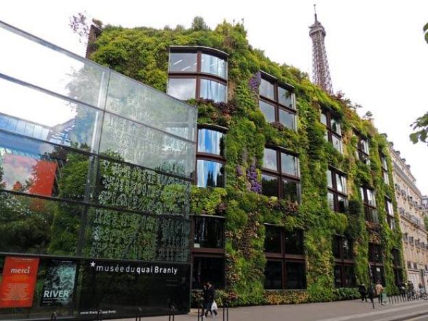 Jardim vertical de Patrick Blanc no Musée du Quai Branly