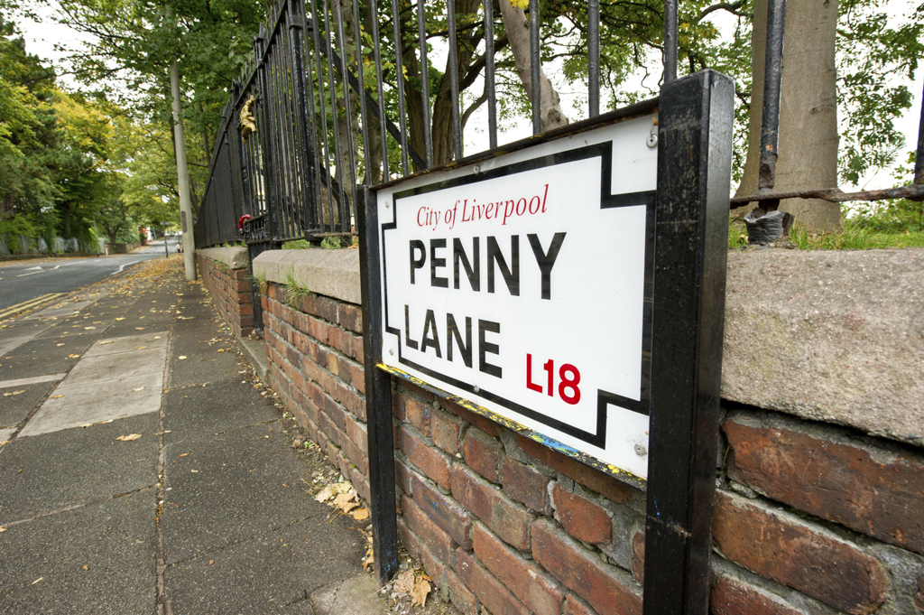 Nome que serviu de inspiração para uma canção dos Beatles, Penny Lane é também o nome de uma rua em Liverpool e sua placa é uma das mais furtadas do planeta