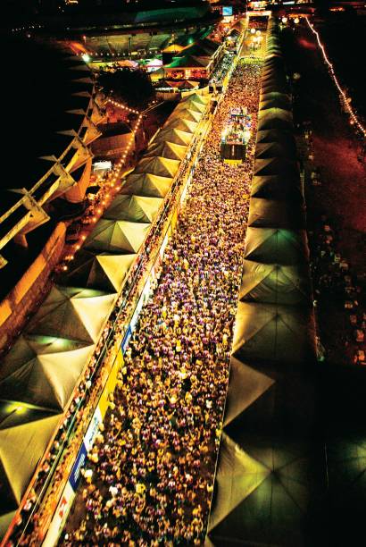 Em dezembro, a micareta Carnatal leva trios elétricos e cerca de 300 mil foliões às ruas Em dezembro, a micareta Carnatal leva trios elétricos e cerca de 300 mil foliões às ruas