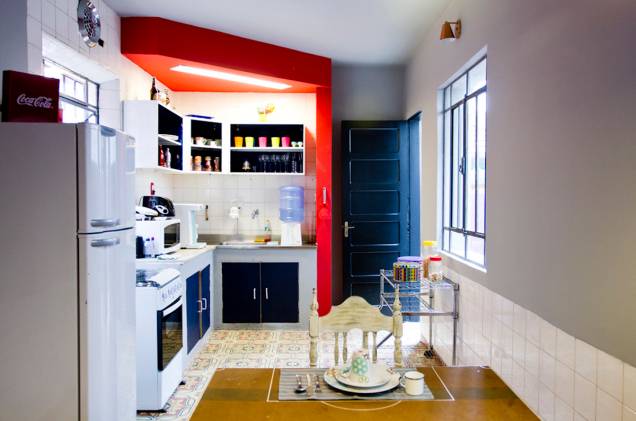 <strong><a href="https://viajeaqui.abril.com.br/estabelecimentos/br-sp-sao-paulo-hospedagem-uvaia-hostel" rel="Uvaia Hostel" target="_blank">Uvaia Hostel</a>, em <a href="https://viajeaqui.abril.com.br/cidades/br-sp-sao-paulo" rel="São Paulo" target="_blank">São Paulo</a> (<a href="https://viajeaqui.abril.com.br/estados/br-sao-paulo" rel="SP" target="_blank">SP</a>)</strong> Esporadicamente, a colorida casa realiza festas de confraternização e eventos culturais (como mostras de arte e fotografia), abertos ao público. <strong><a href="https://viajeaqui.abril.com.br/estabelecimentos/br-sp-sao-paulo-hospedagem-uvaia-hostel" rel="Uvaia Hostel" target="_blank">Uvaia Hostel</a>, em <a href="https://viajeaqui.abril.com.br/cidades/br-sp-sao-paulo" rel="São Paulo" target="_blank">São Paulo</a> (<a href="https://viajeaqui.abril.com.br/estados/br-sao-paulo" rel="SP" target="_blank">SP</a>)</strong> Esporadicamente, a colorida casa realiza festas de confraternização e eventos culturais (como mostras de arte e fotografia), abertos ao público.