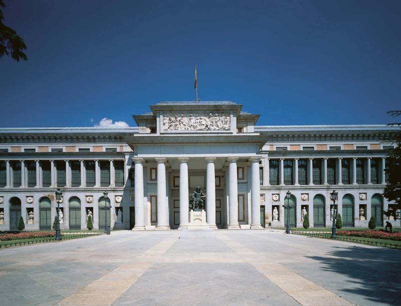 Em Madri, a coleção do Prado reúne a nata da pintura espanhola, com obras de artistas como Velázquez, Goya e El Greco. Como o intervalo de entrada gratuita é curtinho, visite o museu mais de uma vez ou vá direto para as salas mais importantes. <strong>Grátis de segunda a sábado das 18h às 20h e domingo das 17h às 19h </strong><em>(preço regular: € 15).</em> Em Madri, a coleção do Prado reúne a nata da pintura espanhola, com obras de artistas como Velázquez, Goya e El Greco. Como o intervalo de entrada gratuita é curtinho, visite o museu mais de uma vez ou vá direto para as salas mais importantes. <strong>Grátis de segunda a sábado das 18h às 20h e domingo das 17h às 19h </strong><em>(preço regular: € 15).</em>
