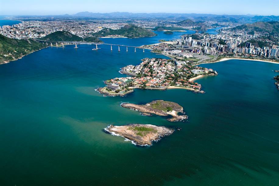 O centro guarda edifícios coloniais e igrejas de estilos variados, erguidas no início da República O centro guarda edifícios coloniais e igrejas de estilos variados, erguidas no início da República