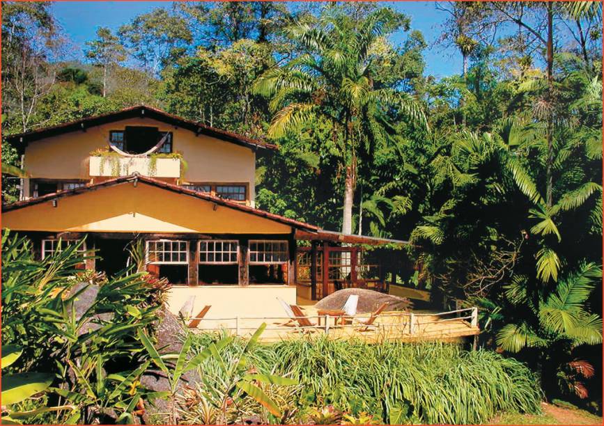 A Pousada e Restaurante Le Gite DIndaiatiba fica em uma &aacute;rea verde com cachoeira nos arredores