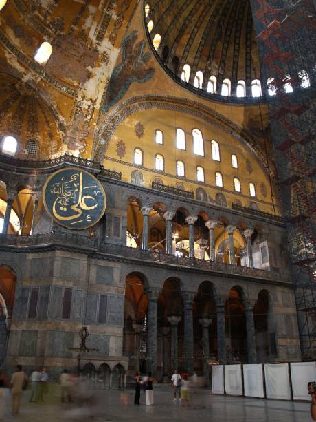 Hoje um museu, Aya Sofia foi construída entre os anos 527 e 537 para reafirmar o poderio de Roma e do cristianismo Hoje um museu, Aya Sofia foi construída entre os anos 527 e 537 para reafirmar o poderio de Roma e do cristianismo