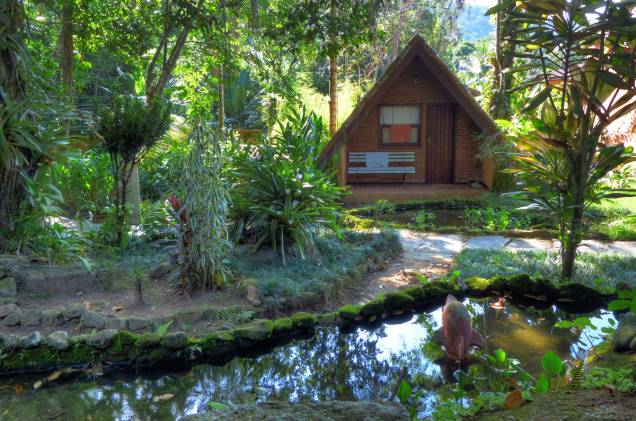 <strong><a href="https://viajeaqui.abril.com.br/estabelecimentos/br-rj-ilha-grande-hospedagem-albergue-da-juventude-holandes" rel="Albergue da Juventude Holandês" target="_blank">Albergue da Juventude Holandês</a>, em <a href="https://viajeaqui.abril.com.br/cidades/br-rj-ilha-grande" rel="Ilha Grande" target="_blank">Ilha Grande</a> (<a href="https://viajeaqui.abril.com.br/estados/br-rio-de-janeiro" rel="RJ" target="_blank">RJ</a>)</strong> O Albergue da Juventude Holandês está imerso em uma grande área de Mata Atlântica, no alto de um morro - é preciso caminhar cinco minutos por ladeiras estreitas até chegar ao local. <strong><a href="https://viajeaqui.abril.com.br/estabelecimentos/br-rj-ilha-grande-hospedagem-albergue-da-juventude-holandes" rel="Albergue da Juventude Holandês" target="_blank">Albergue da Juventude Holandês</a>, em <a href="https://viajeaqui.abril.com.br/cidades/br-rj-ilha-grande" rel="Ilha Grande" target="_blank">Ilha Grande</a> (<a href="https://viajeaqui.abril.com.br/estados/br-rio-de-janeiro" rel="RJ" target="_blank">RJ</a>)</strong> O Albergue da Juventude Holandês está imerso em uma grande área de Mata Atlântica, no alto de um morro - é preciso caminhar cinco minutos por ladeiras estreitas até chegar ao local.