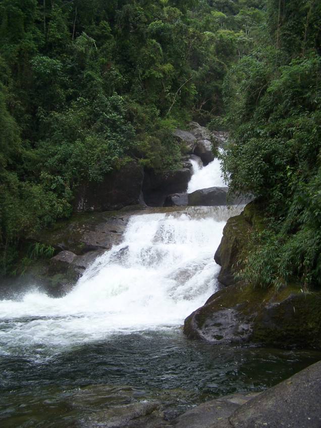 As três quedas, baixinhas, da Cachoeira do Itaporani não chamam tanto a atenção, mas formam uma bela e funda piscina natural As três quedas, baixinhas, da Cachoeira do Itaporani não chamam tanto a atenção, mas formam uma bela e funda piscina natural