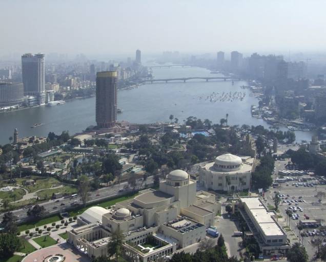 A vida no Egito depende totalmente do rio Nilo e no Cairo não é diferente. Aqui encontram-se várias das melhores opções de hospedagem e alimentação da cidade A vida no Egito depende totalmente do rio Nilo e no Cairo não é diferente. Aqui encontram-se várias das melhores opções de hospedagem e alimentação da cidade