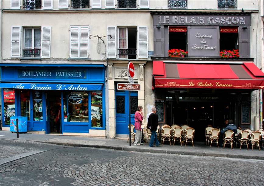 Doceria e bistrô em Montmartre, um dos bairros mais charmosos de Paris Doceria e bistrô em Montmartre, um dos bairros mais charmosos de Paris