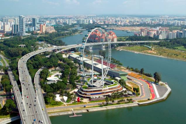 O Singapore Flyer, de 165 metros de altura, é a mais alta roda-gigante do mundo O Singapore Flyer, de 165 metros de altura, é a mais alta roda-gigante do mundo