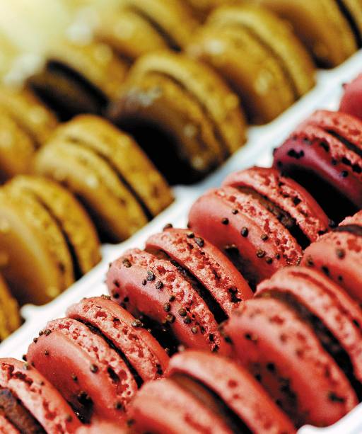 Os desej&aacute;veis macarons da loja Fauchon