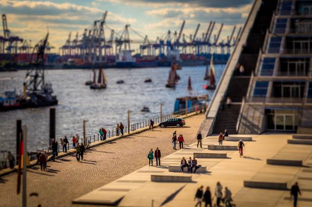 O porto de Hamburgo é ponto agitado na cidade O porto de Hamburgo é ponto agitado na cidade