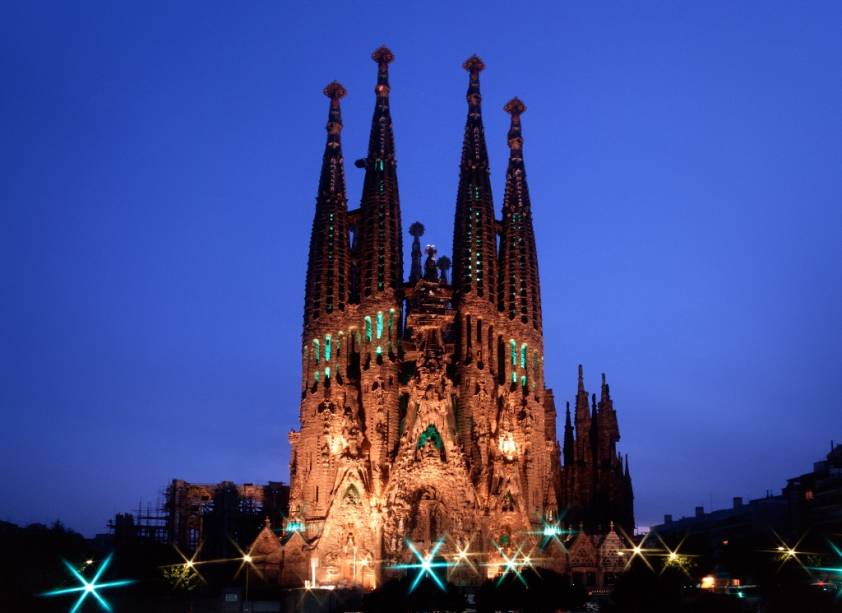 A fachada da Natividade na Catedral da Sagrada Família, em Barcelona, é uma das mais poderosas representações que já utilizou como tema o nascimento de Cristo A fachada da Natividade na Catedral da Sagrada Família, em Barcelona, é uma das mais poderosas representações que já utilizou como tema o nascimento de Cristo