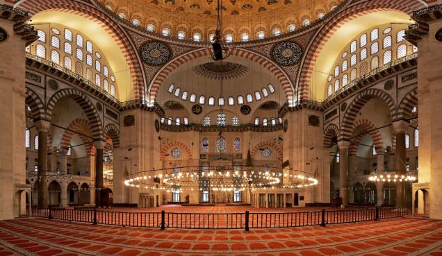 A Mesquita de Solimão representa o zênite da arquitetura religiosa otomana A Mesquita de Solimão representa o zênite da arquitetura religiosa otomana