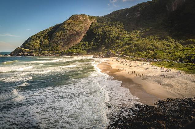 <a href="https://viajeaqui.abril.com.br/estabelecimentos/br-rj-rio-de-janeiro-atracao-prainha" rel="Prainha " target="_blank"><strong>Prainha </strong></a> Apesar da aparência mais selvagem e isolada, tem boa estrutura com quiosques e restaurantes para receber turistas. O mar é agitado mas as águas são bem limpas <a href="https://viajeaqui.abril.com.br/estabelecimentos/br-rj-rio-de-janeiro-atracao-prainha" rel="Prainha " target="_blank"><strong>Prainha </strong></a> Apesar da aparência mais selvagem e isolada, tem boa estrutura com quiosques e restaurantes para receber turistas. O mar é agitado mas as águas são bem limpas