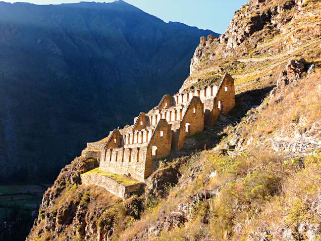 <strong>Vale Sagrado</strong>Percorrer o Vale Sagrado é fundamental para entender a dimensão da cultura pré-colombiana e a própria importância de Machu Picchu <strong>Vale Sagrado</strong>Percorrer o Vale Sagrado é fundamental para entender a dimensão da cultura pré-colombiana e a própria importância de Machu Picchu
