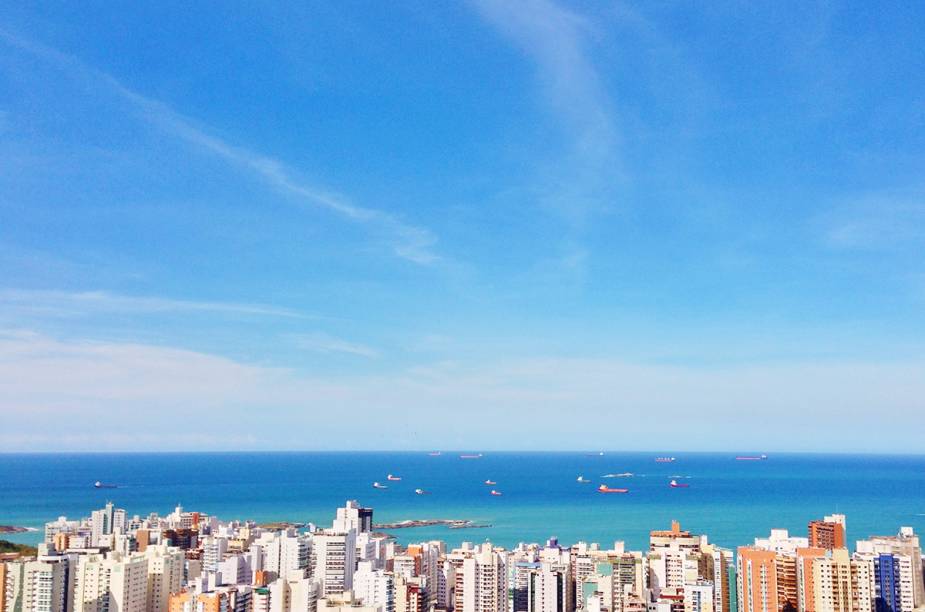 A Praia da Costa é a mais frequentada da cidade e uma das mais importantes do Espirito Santo A Praia da Costa é a mais frequentada da cidade e uma das mais importantes do Espirito Santo