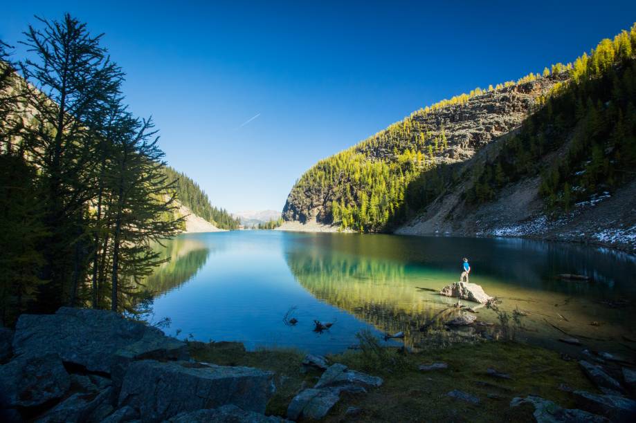 <strong>Lago Agnes</strong>        A trilha que vai até o Lago Agnes é uma das mais percorridas da área próxima ao Lago Louise, pois tem dificuldade moderada e a recompensa é essa belezura aqui. A trilha tem 385m de elevação e pode ser percorrida em cerca de 3h (ida e volta)