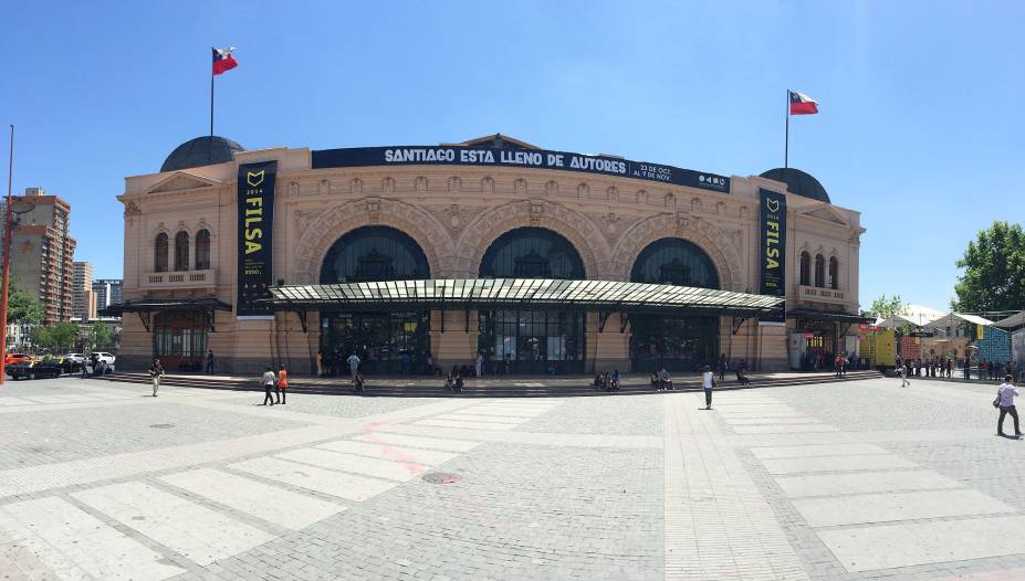 <strong>5. <a href="https://viajeaqui.abril.com.br/estabelecimentos/chile-santiago-atracao-estacion-mapocho" rel="Centro Cultural Estación Mapocho" target="_blank">Centro Cultural Estación Mapocho</a></strong> Quer participar de um evento musical de qualidade ou de um encontro de chilenos vestidos como personagens de mangá? O Centro Cultural Estación Mapocho é provavelmente onde você irá encontrar isso e muito mais. O local ocupa uma antiga estação de trem na região central de Santiago, construída durante as comemorações do Centenário da República, no começo do século 20, e oferece um espaço cheio de atmosfera para eventos culturais <strong>5. <a href="https://viajeaqui.abril.com.br/estabelecimentos/chile-santiago-atracao-estacion-mapocho" rel="Centro Cultural Estación Mapocho" target="_blank">Centro Cultural Estación Mapocho</a></strong> Quer participar de um evento musical de qualidade ou de um encontro de chilenos vestidos como personagens de mangá? O Centro Cultural Estación Mapocho é provavelmente onde você irá encontrar isso e muito mais. O local ocupa uma antiga estação de trem na região central de Santiago, construída durante as comemorações do Centenário da República, no começo do século 20, e oferece um espaço cheio de atmosfera para eventos culturais