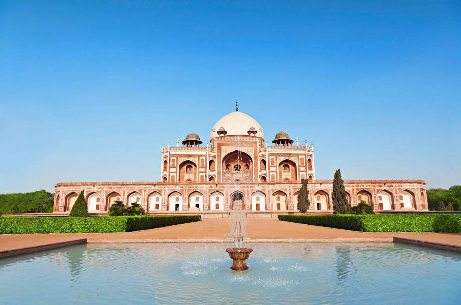 A Tumba de Humayun, em D&eacute;lhi, que serviu de inspira&ccedil;&atilde;o para o Taj Mahal