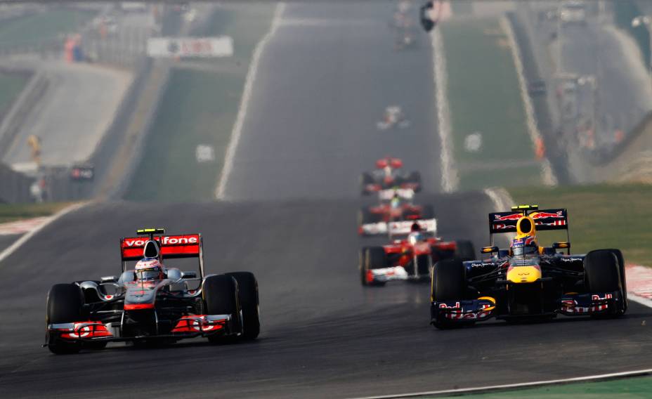 Último circuito a estrear na Fórmula 1, o Buddh International Circuit, em <a href="https://viajeaqui.abril.com.br/cidades/india-nova-delhi" rel="Nova Délhi" target="_blank">Nova Délhi</a>, na <a href="https://viajeaqui.abril.com.br/paises/india" rel="Índia" target="_blank">Índia</a>, teve apenas o atual campeão, Sebastian Vettel, como vitorioso. Na foto, o inglês Jenson Button, da McLaren, disputa posição com o australiano Mark Webber, da Red Bull Racing Último circuito a estrear na Fórmula 1, o Buddh International Circuit, em <a href="https://viajeaqui.abril.com.br/cidades/india-nova-delhi" rel="Nova Délhi" target="_blank">Nova Délhi</a>, na <a href="https://viajeaqui.abril.com.br/paises/india" rel="Índia" target="_blank">Índia</a>, teve apenas o atual campeão, Sebastian Vettel, como vitorioso. Na foto, o inglês Jenson Button, da McLaren, disputa posição com o australiano Mark Webber, da Red Bull Racing