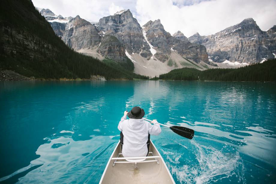 <strong>Lago Moraine</strong>        Devido à sua acessibilidade, é fácil realizar atividades neste lago durante todo o ano, como a canoagem. A paisagem no inverno também é de tirar o fôlego