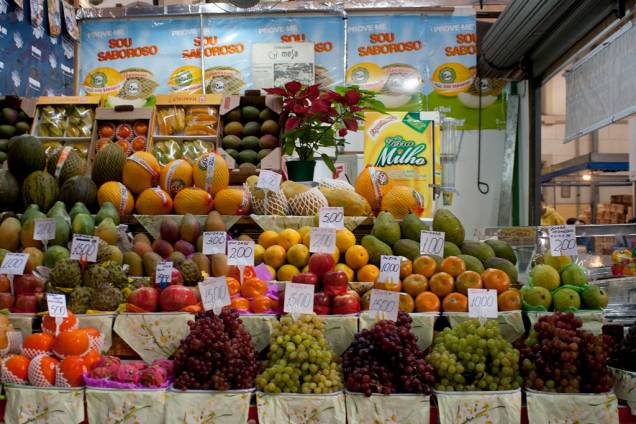Graviola, grapefruit, cupuaçu: frutas exóticas podem ser encontradas no Mercadão de São Paulo, principalmente na banca do Ezequiel, onde podem ser encotradas algumas das mais bonitas frutas do lugar. Graviola, grapefruit, cupuaçu: frutas exóticas podem ser encontradas no Mercadão de São Paulo, principalmente na banca do Ezequiel, onde podem ser encotradas algumas das mais bonitas frutas do lugar.