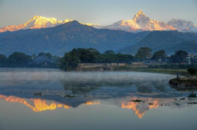 <strong>Annapurna, <a href="https://viajeaqui.abril.com.br/paises/nepal" target="_blank" rel="noopener">Nepal</a></strong> É a décima montanha mais alta do mundo, pertencente ao Himalaia, de onde se pode ter uma das vistas mais belas do planeta para toda a cadeia montanhosa, inclusive, para o Monte Everest. Pedalar por toda Annapurna é uma grande aventura com duração de quase duas semanas. A subida pode ser feita em nove dias e, para descer, são necessários mais três. Pedalando, ciclistas chegam a, em média, 4.400 metros de altitude. <strong>Annapurna, <a href="https://viajeaqui.abril.com.br/paises/nepal" target="_blank" rel="noopener">Nepal</a></strong> É a décima montanha mais alta do mundo, pertencente ao Himalaia, de onde se pode ter uma das vistas mais belas do planeta para toda a cadeia montanhosa, inclusive, para o Monte Everest. Pedalar por toda Annapurna é uma grande aventura com duração de quase duas semanas. A subida pode ser feita em nove dias e, para descer, são necessários mais três. Pedalando, ciclistas chegam a, em média, 4.400 metros de altitude.