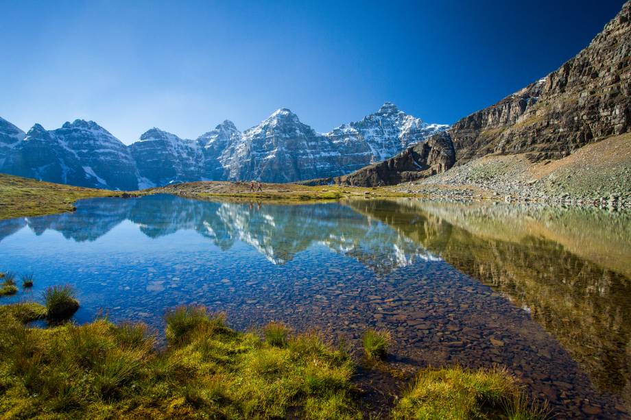 <strong>Lago Minnestimma</strong>        Uma floresta única de lariço (larch) se ergue logo acima do lago Moraine. Uma trilha que passa dentro dela leva ao Lago Minnestimma e uma vista espetacular para os Ten Peaks (Dez Picos) ao longe