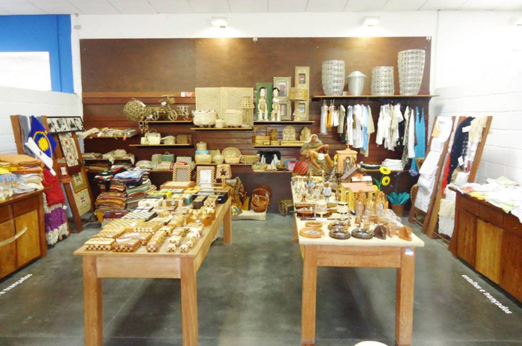 Centro de Artesanato de Pernambuco - Bezerros (PE) Centro de Artesanato de Pernambuco - Bezerros (PE)