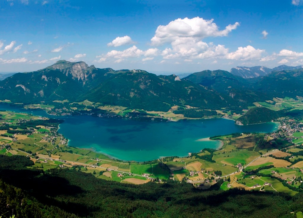 Vista a&eacute;rea do lago Wolfgangsee