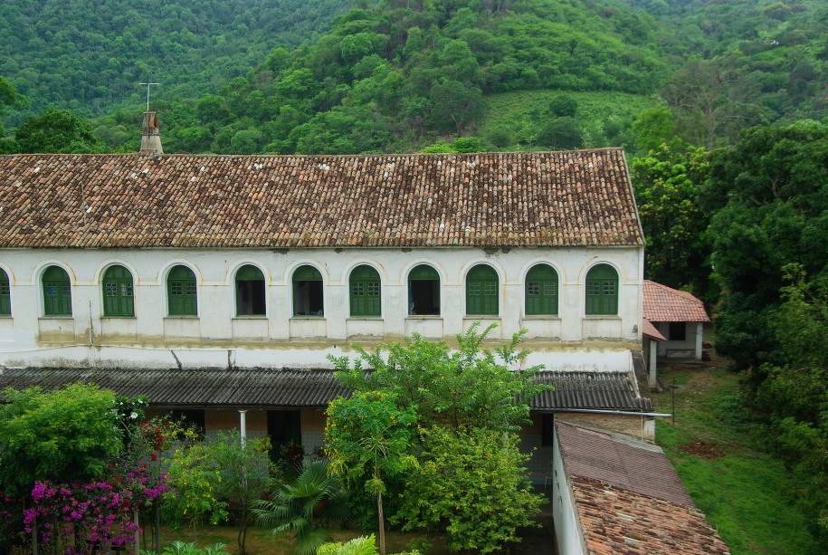 Uma das atrações da cidade é o Mosteiro dos Jesuítas, erguido pelos padres portugueses