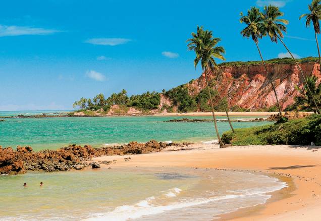 O Mediterrâneo de Mônaco, onde até os guarda-sóis são estrelados O Mediterrâneo de Mônaco, onde até os guarda-sóis são estrelados