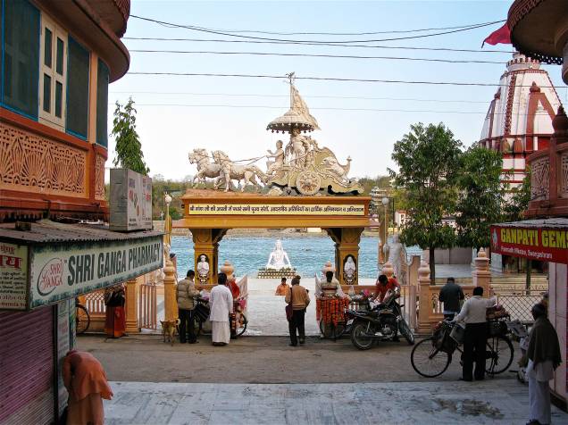 O ashram Parmath, em Rishikesh, fica em frente ao Ganges, que corre limpo por ali O ashram Parmath, em Rishikesh, fica em frente ao Ganges, que corre limpo por ali