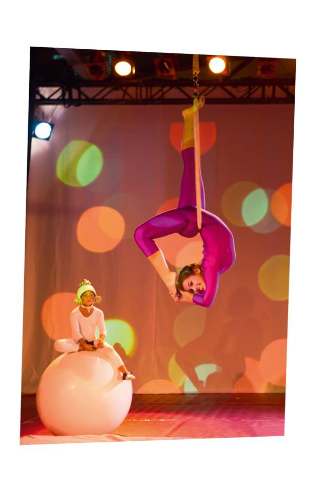 No Circo de los Niños, em San Pancho, crianças têm aulas de acrobacias com artistas do Cirque du Soleil No Circo de los Niños, em San Pancho, crianças têm aulas de acrobacias com artistas do Cirque du Soleil