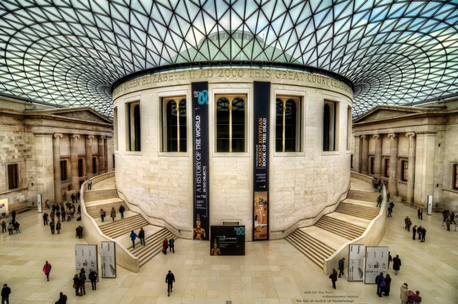 Paraíso para os amantes das artes sem grana no bolso, Londres tem importantes museus com entrada franca permanentemente. No British Museum, relíquias arqueológicas como a Pedra da Roseta, peça-chave para a compreensão dos hieróglifos egípcios, e os frisos do Partenon, devidamente afanados de Atenas, dividem espaço com um moderno pátio coberto projetado pelo escritório do arquiteto Norman Foster. <strong>Grátis diariamente.</strong> Paraíso para os amantes das artes sem grana no bolso, Londres tem importantes museus com entrada franca permanentemente. No British Museum, relíquias arqueológicas como a Pedra da Roseta, peça-chave para a compreensão dos hieróglifos egípcios, e os frisos do Partenon, devidamente afanados de Atenas, dividem espaço com um moderno pátio coberto projetado pelo escritório do arquiteto Norman Foster. <strong>Grátis diariamente.</strong>