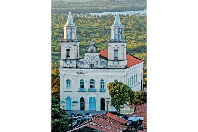 O decano Cassino de Monte Carlo, que fez a sorte do principado virar O decano Cassino de Monte Carlo, que fez a sorte do principado virar