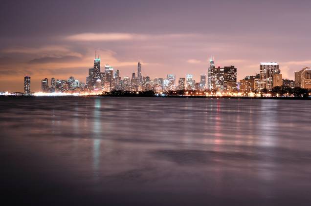 <strong>7º Lugar: <a href="https://viajeaqui.abril.com.br/cidades/estados-unidos-chicago" rel="Chicago, EUA" target="_blank">Chicago, EUA</a></strong>A cidade dos ventos se transforma ao anoitecer e mostra sua face iluminada<a href="https://www.booking.com/city/us/chicago.pt-br.html?aid=332455&label=viagemabril-skylines" rel="Veja hotéis em Chicago no booking.com" target="_blank"><em>Veja hotéis em Chicago no booking.com</em></a> <strong>7º Lugar: <a href="https://viajeaqui.abril.com.br/cidades/estados-unidos-chicago" rel="Chicago, EUA" target="_blank">Chicago, EUA</a></strong>A cidade dos ventos se transforma ao anoitecer e mostra sua face iluminada<a href="https://www.booking.com/city/us/chicago.pt-br.html?aid=332455&label=viagemabril-skylines" rel="Veja hotéis em Chicago no booking.com" target="_blank"><em>Veja hotéis em Chicago no booking.com</em></a>