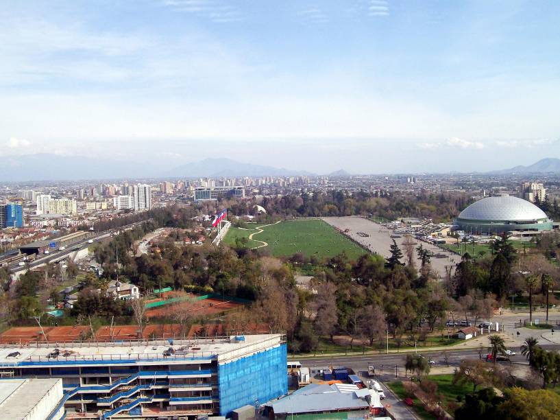 <strong>10. Parque OHiggins</strong>    Outra área verde extremamente agradável da cidade de Santiago é o Parque OHiggins, que leva o nome do líder da independência do Chile é um lugar perfeito para longos passeios entre árvores e lagos