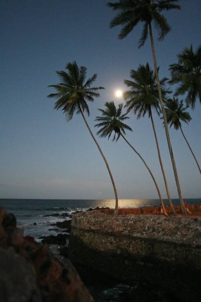 Luar em Morro de São Paulo, na Bahia; ao mesmo tempo em que é um destino badalado, a ilha também é perfeita para casais