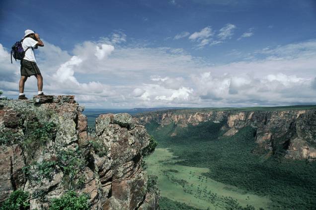 O Parque Nacional da Chapada dos Guimarães é a principal atração da cidade com suas cachoeiras, grutas e cânions O Parque Nacional da Chapada dos Guimarães é a principal atração da cidade com suas cachoeiras, grutas e cânions