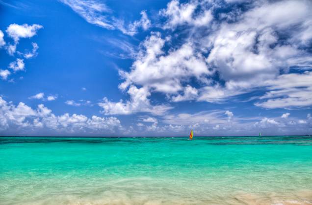 O mar que deu fama a <strong><a href="https://viajeaqui.abril.com.br/cidades/republica-dominicana-punta-cana" rel="Punta Cana" target="_blank">Punta Cana</a></strong>, reduto de resorts na <a href="https://viajeaqui.abril.com.br/paises/republica-dominicana" rel="República Dominicana" target="_blank"><strong>República Dominicana</strong></a> O mar que deu fama a <strong><a href="https://viajeaqui.abril.com.br/cidades/republica-dominicana-punta-cana" rel="Punta Cana" target="_blank">Punta Cana</a></strong>, reduto de resorts na <a href="https://viajeaqui.abril.com.br/paises/republica-dominicana" rel="República Dominicana" target="_blank"><strong>República Dominicana</strong></a>